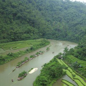 Berbisnis Berkelanjutan: Membangun Masyarakat yang Seimbang dan Tidak Merugikan Lingkungan